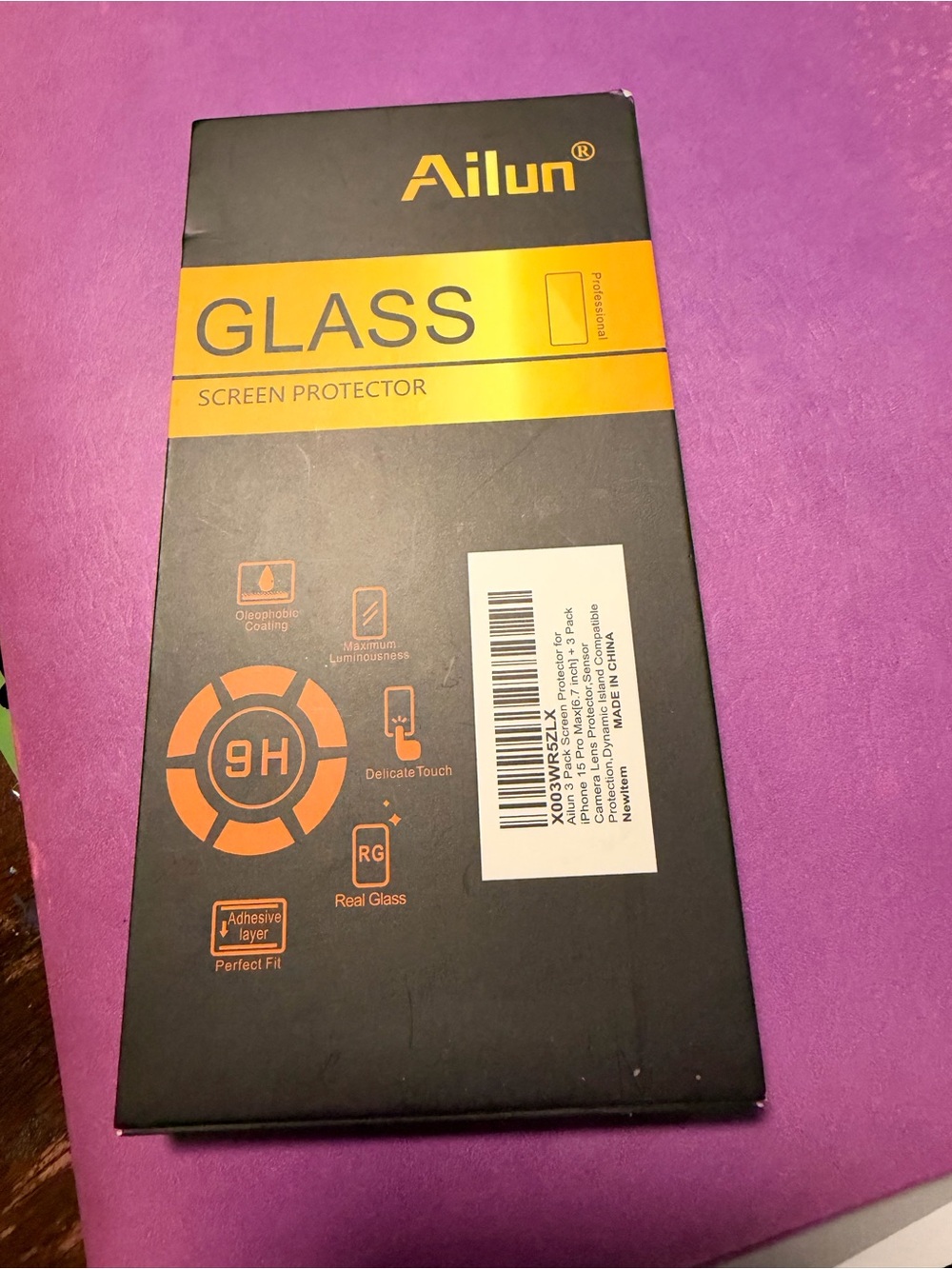 Ailun Glass Screen Protector - Black 15 pro max